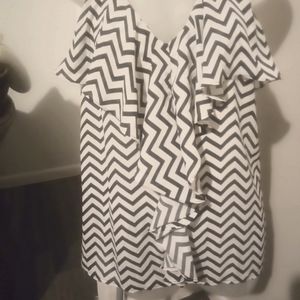 Aztec black and white print blouse by Charlotte Russe Sz S